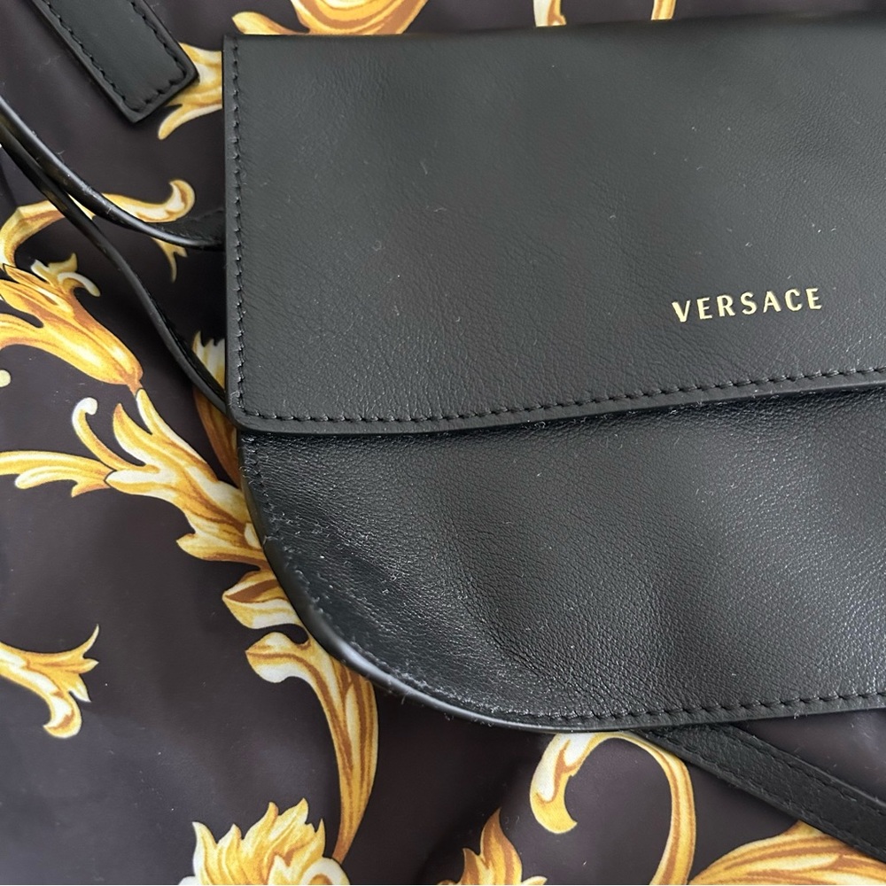 Versace Tote Bag - Picture 7 of 10